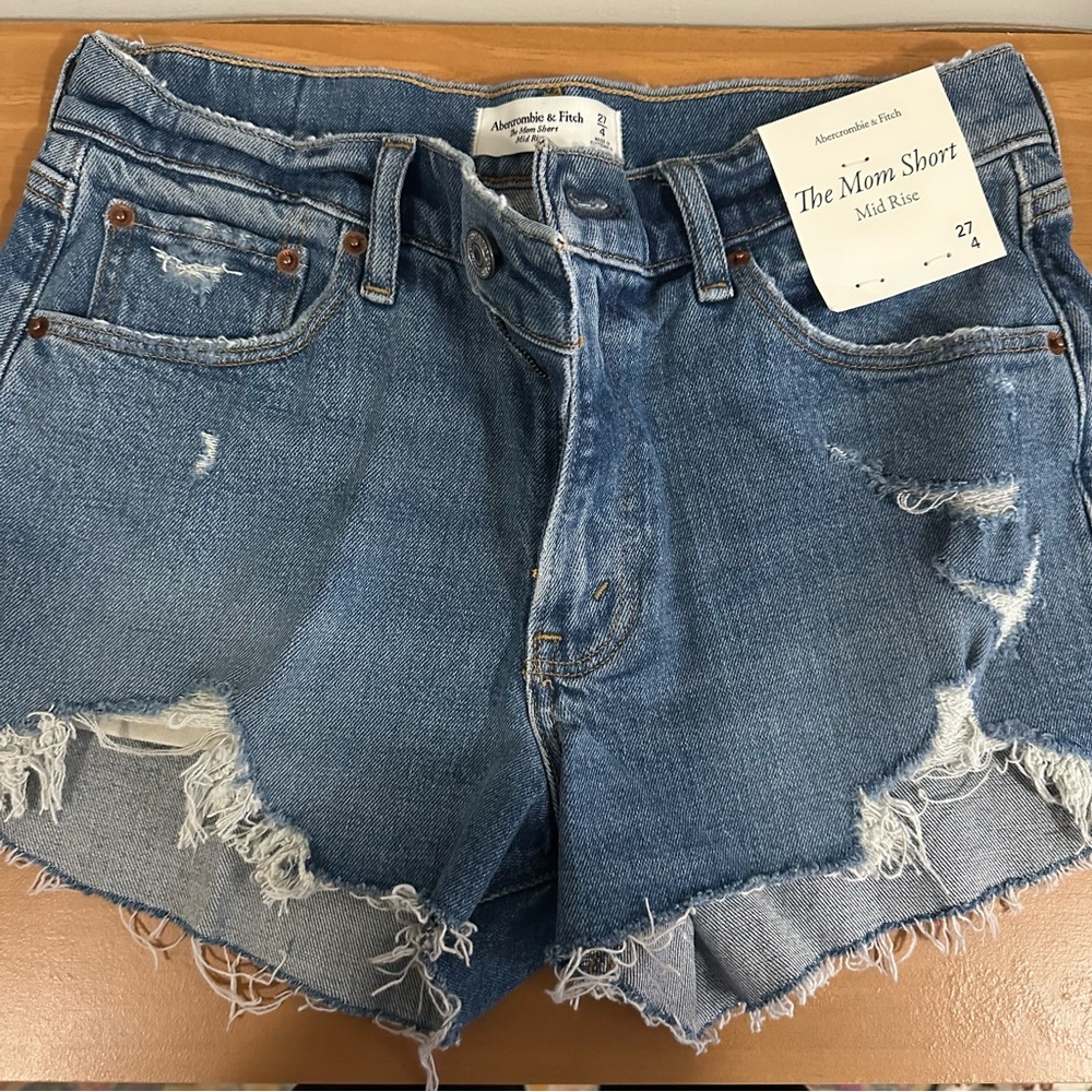 Abercrombie & Fitch Mid Rise Mom Shorts